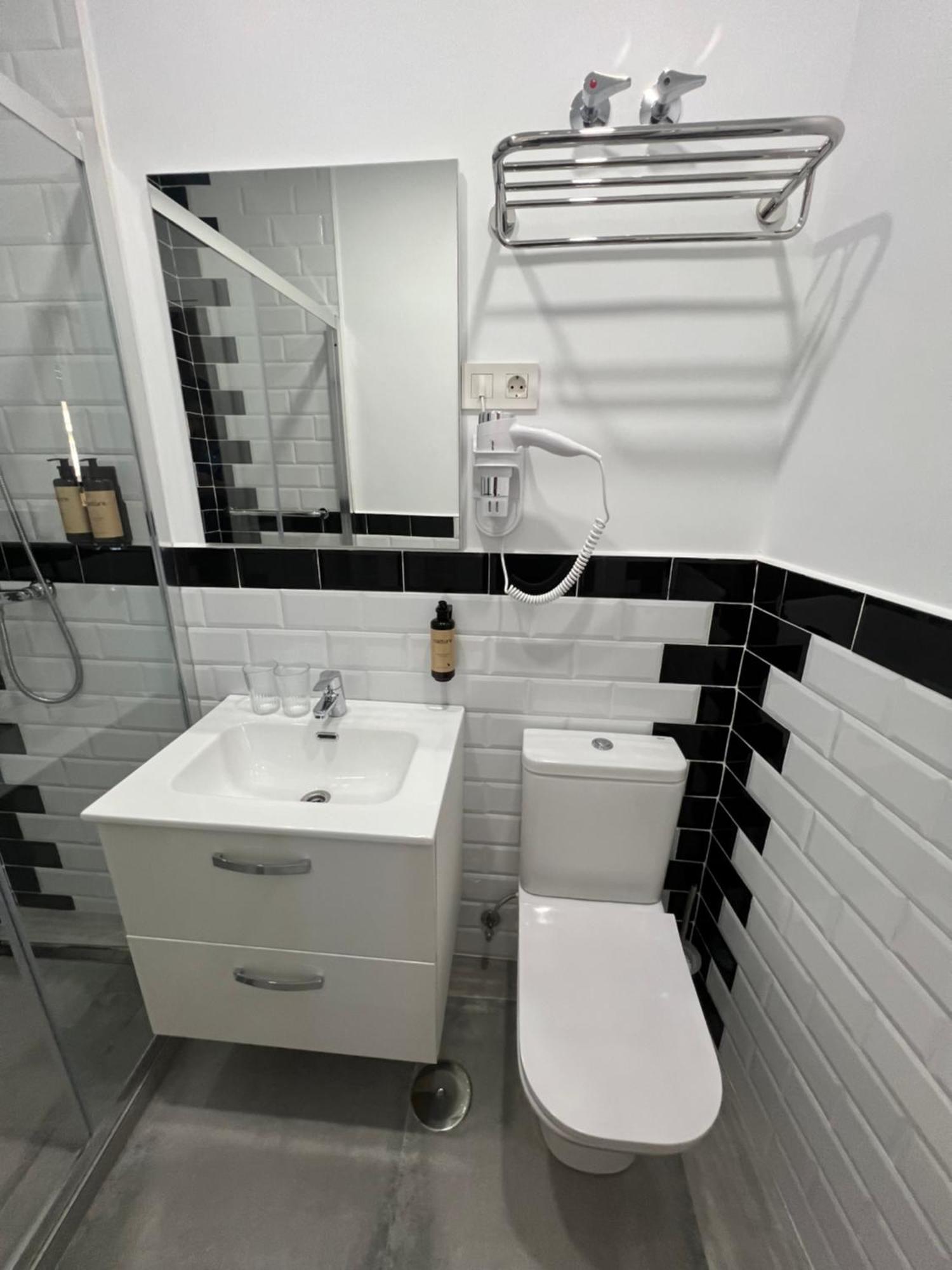 Hostal Galaico Мадрид Екстер'єр фото